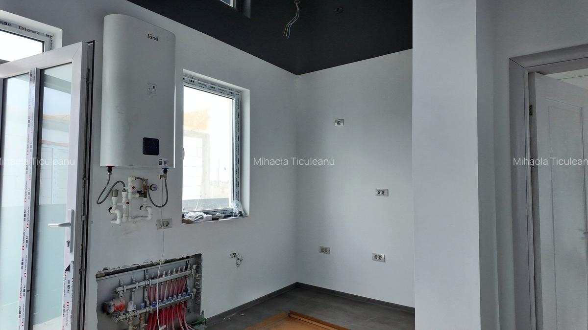 Vindem casa in Navodari zona de vile - 6