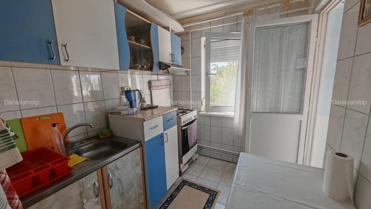 De vânzare – Apartament 2 camere, Micro 40, Bld. Traian Vuia - 3