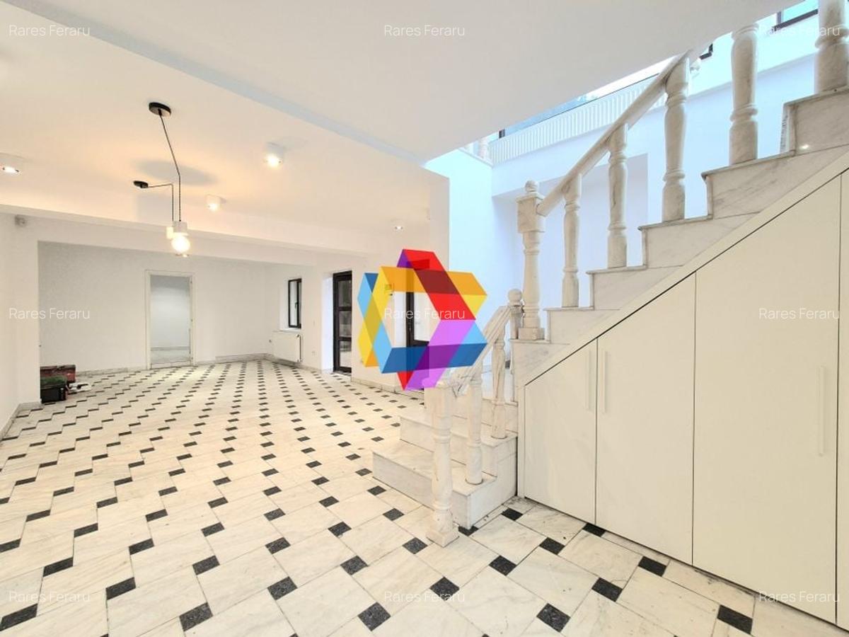 Spatiu comercial la casa - 170 mp - 1