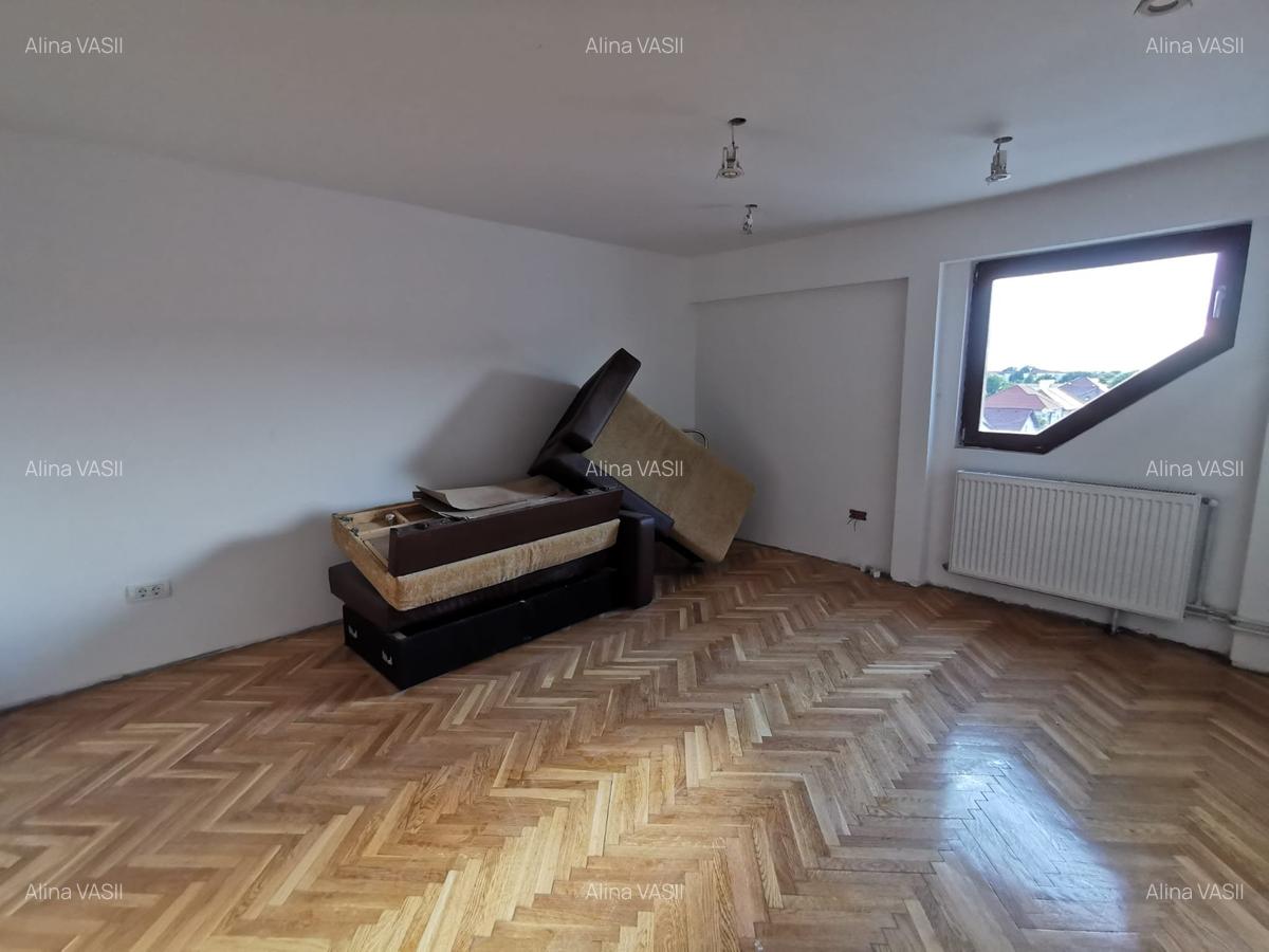 Apartament cu 6 camere decomandat, mobilat în Elisabetin - 8