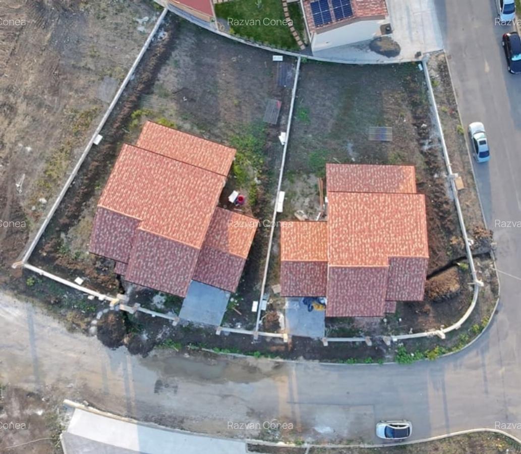 Casa individuala - P+1, cu garaj si teren de 589 mp - Sacalaz - fara comision - 1