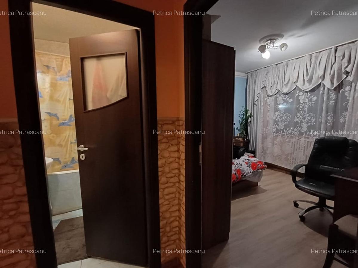 Apartament 3 camere si 2 bai, decomandat, zona Gara - 4