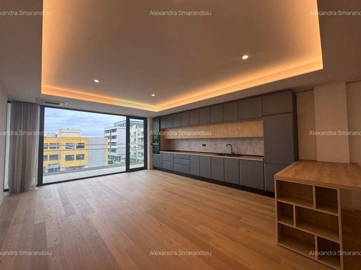 3 camere PREMIUM| 135 MP + 22 MP terasa - 1