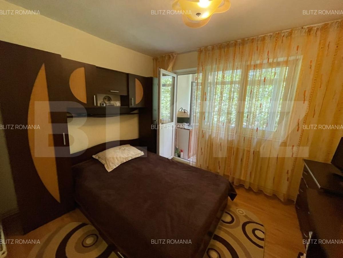 Apartament 2 camere, decomandat, 37 mp - Str. Mioritei, Targu-Jiu - Zona 9 Mai - 1