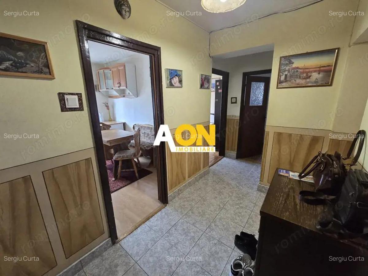 Apartament 3 Camere, 2 Bai, 2 Balcoane Zona Cetate - 11