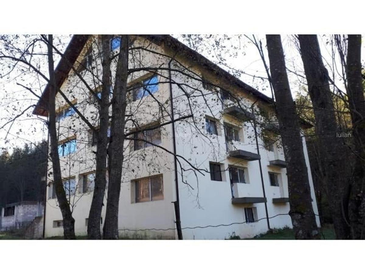 Hotel Cheia Măneciu, zona de vis, 31 de camere sub prețul de cost. - 1