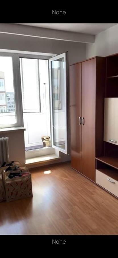 Garsoniera spatioasa, decomandata, 300 m metrou Dristor, investitie, bloc solid - 1