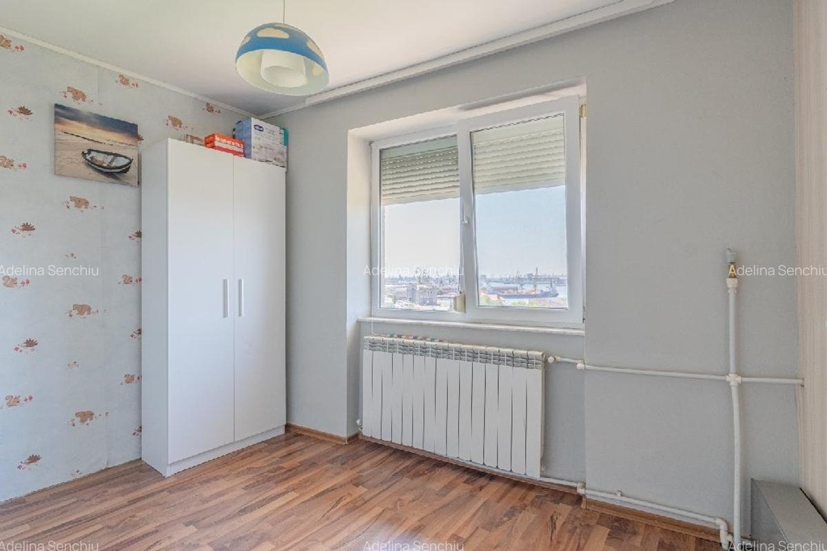 Apartament 3 camere | Piata Ovidiu | Vedere spre mare si port - 10