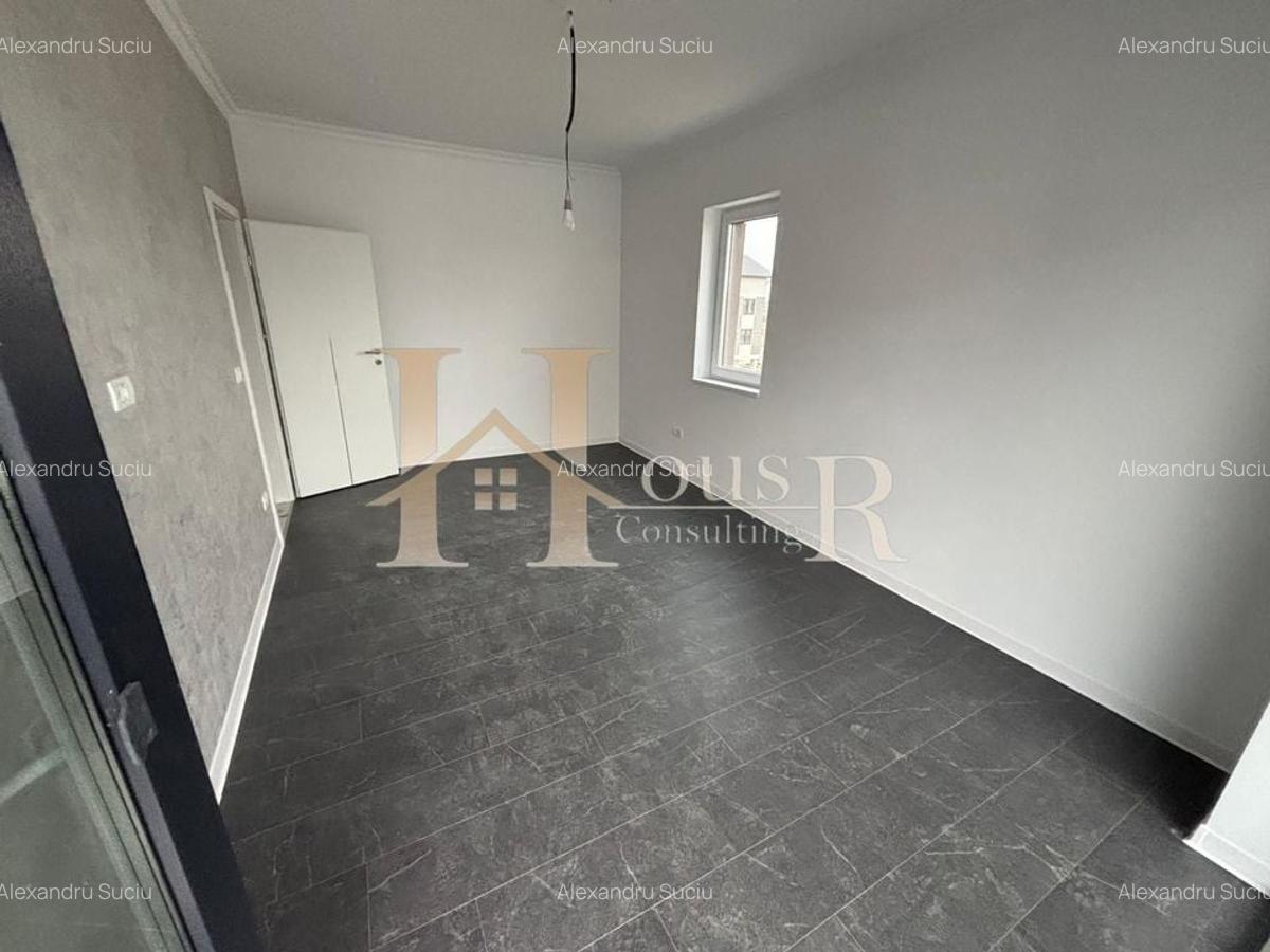 Bloc Nou. Etaj 1. Decomandat cu bucatarie inchisa - 4