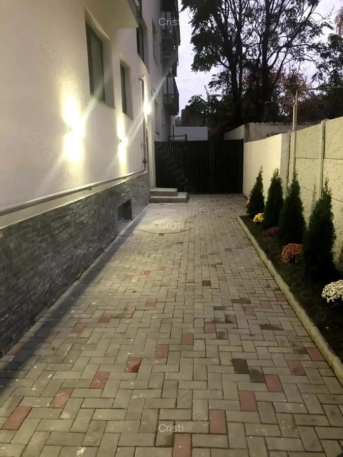 Apartament 3 camere etaj 3 mansarda, bloc nou Str.?epe? Voda, Sector 2 - 6
