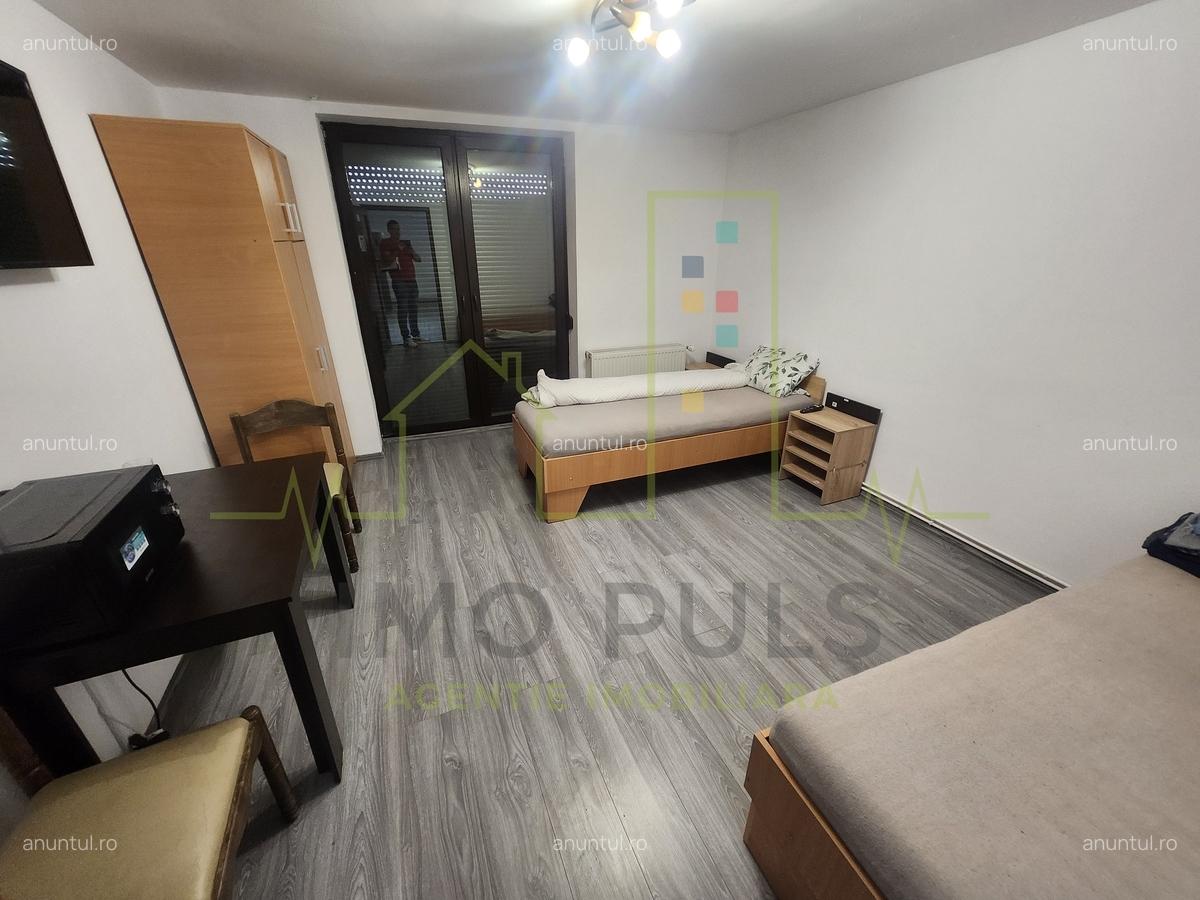 Dumbravita. Casa Pretabil cazare muncitori/birouri/sediu firma. 17 Camere.7 Bai - 3