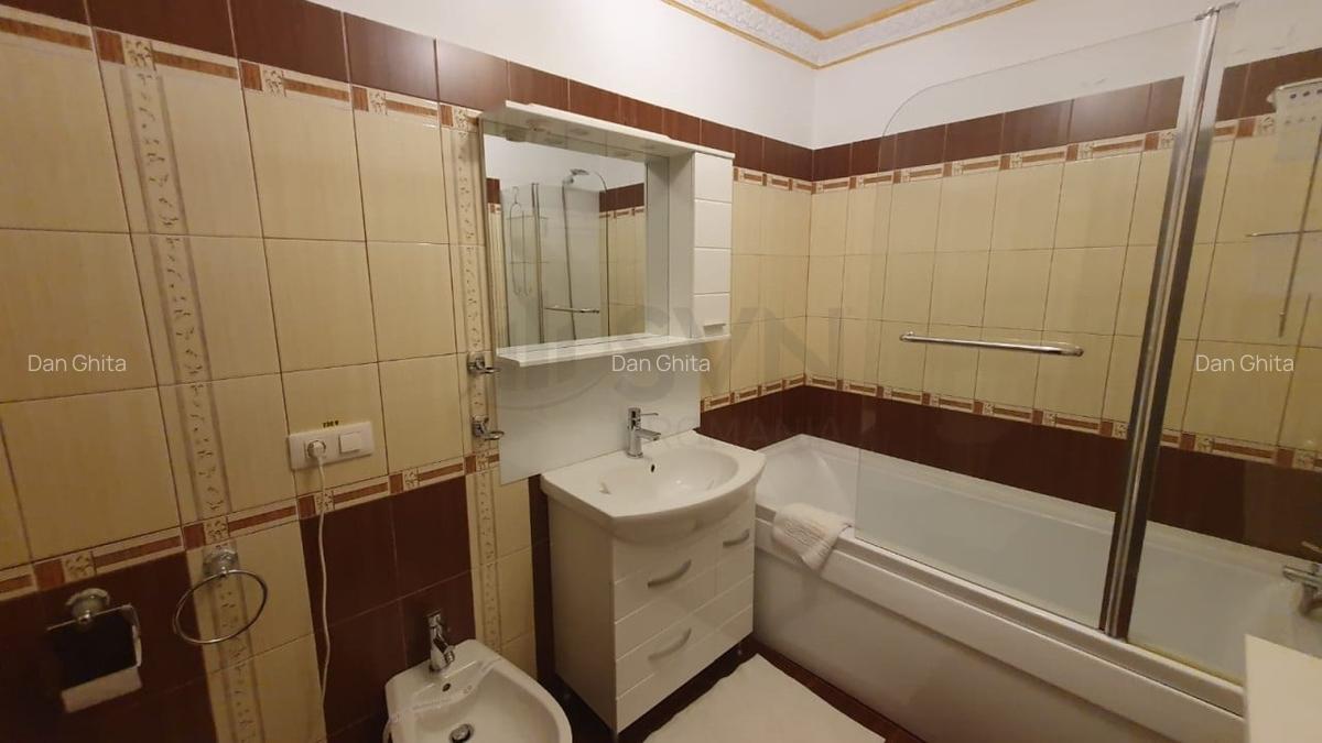 Apartament cu 4 camere decomandat în Băneasa - 11