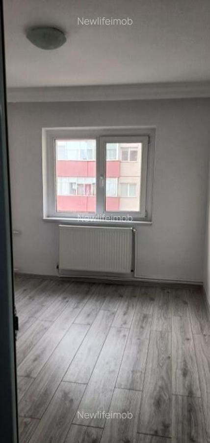 Poarta 6 , 3 camere NEMOBILAT - 3