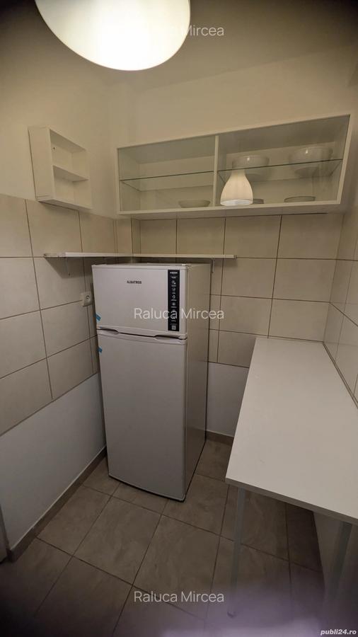 Garsoniera spa?ioasa de inchiriat Bd. Dimitrie Cantemir, zona Budapesta Pia?a Unirii - 8
