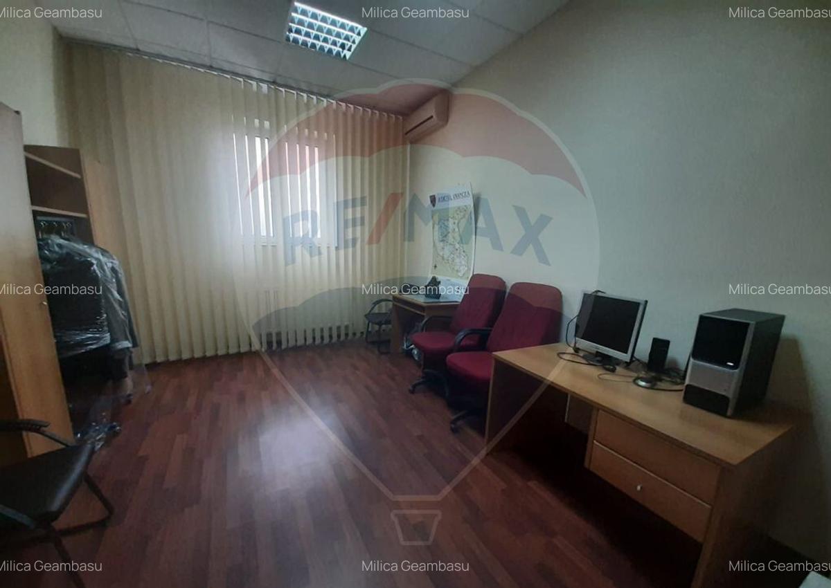 Spa?iu comercial 210mp de inchiriat in zona Ultracentral - 6 Spa?iu comercial 210mp de inchiriat in zona Ultracentral - 6