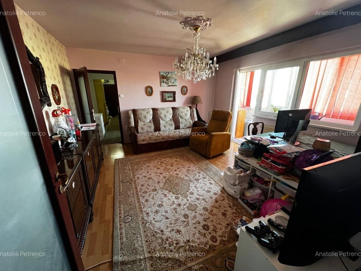 Apartament 3 camere, semidecomandat, 64mp utili, zona Dambovita - 1