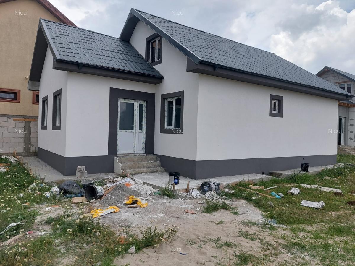 Casă cu 3 camere în Lumina - 2