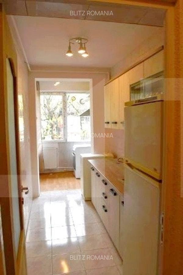 Apartament de vanzare, cu 3 camere, 52 mp, zona Pajura - 3