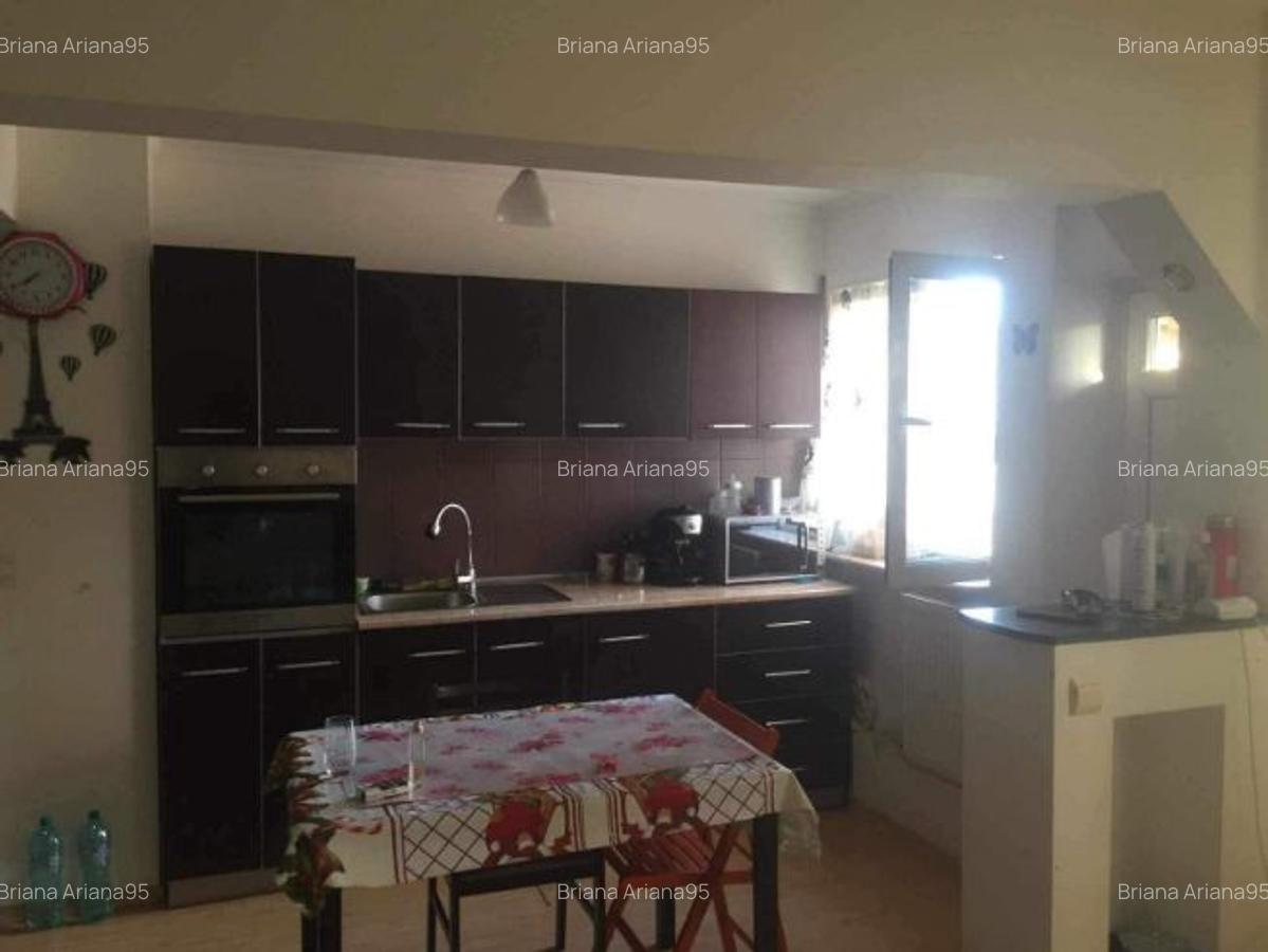 Vând apartament 3 camere - 6
