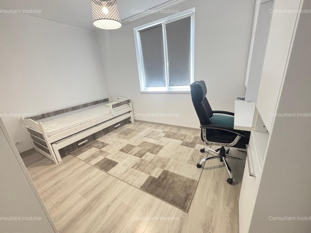 Închiriez ap 3 camere bloccnou Aradului 530 e - 2