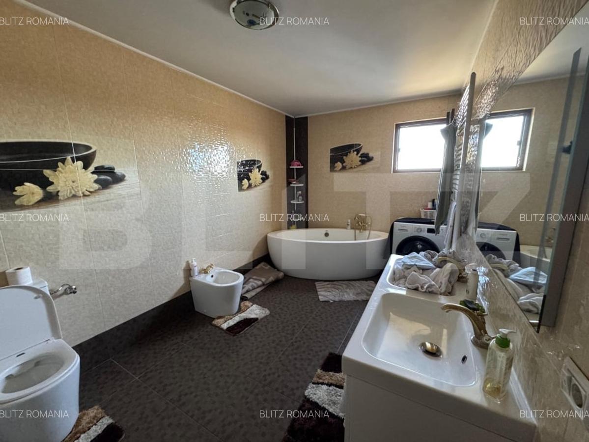 Casa P+2 , 179mp,  zona Mall Promenada - 20