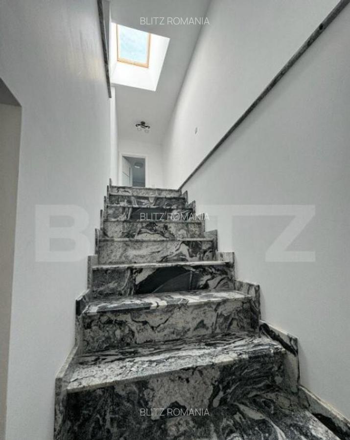 Apartament 3 camere, 100mp, situat pe 2 niveluri, zona Radau - 9