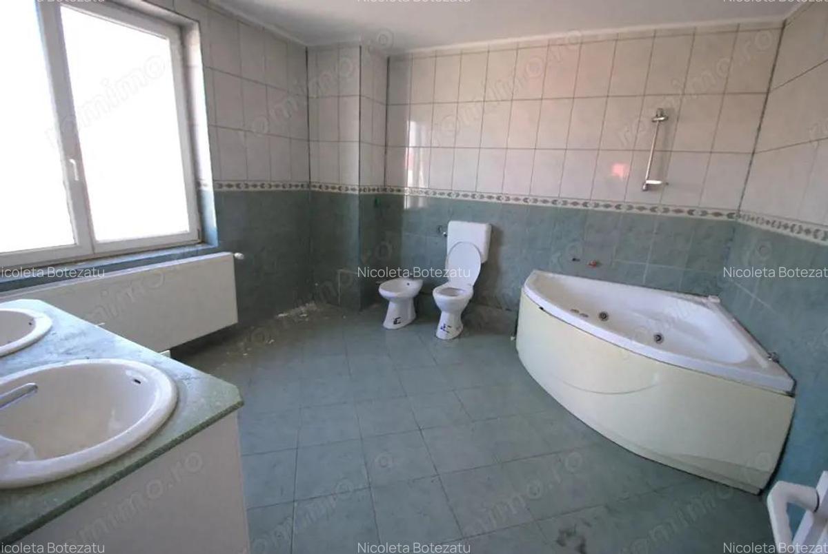 Casa cu o arhitectura deosebita si teren generos in zona Mehala - 26