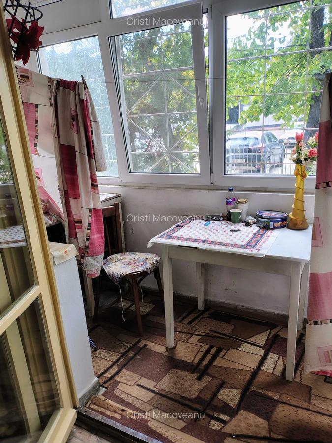 Garsoniera de vanzare in zona Costin Georgian-metrou - 5