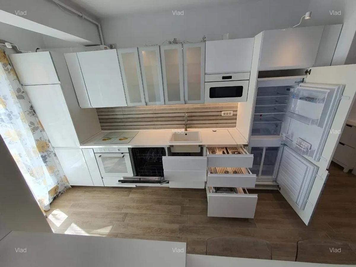 Apartament cu 3 camere zona - 4