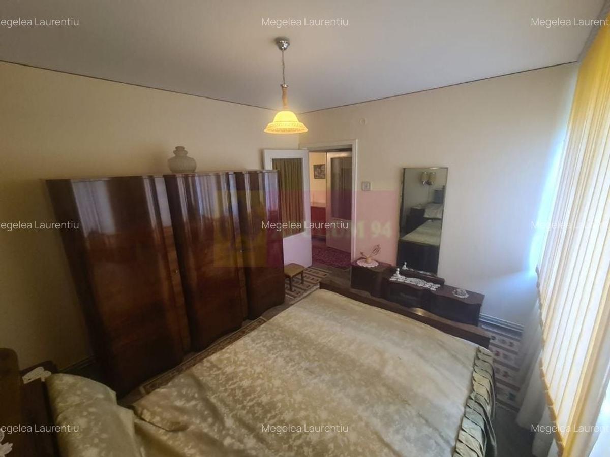 Apartament cu 3 camere de vanzare in Campina - Zona Scoala Centrala - 9