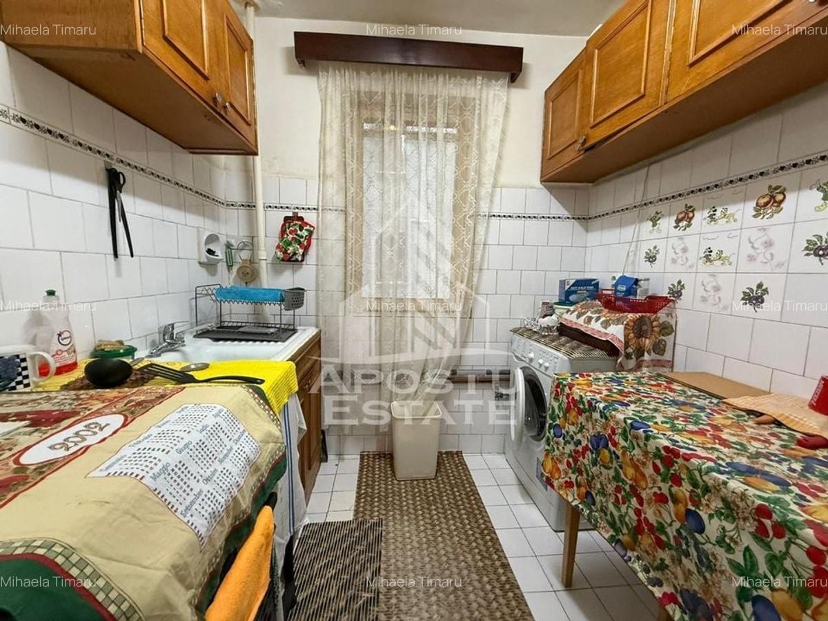 Apartament cu 3 camere, etajul 3, centrala proprie, zona Sagului - 2