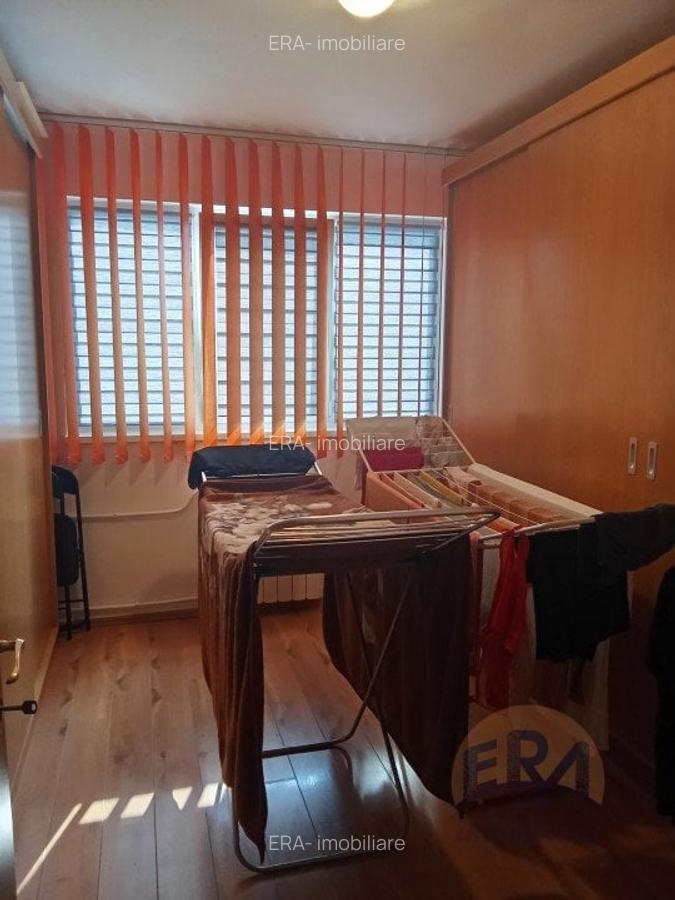 Apartament cu 3 camere decomandat, mobilat în Dacia - 4