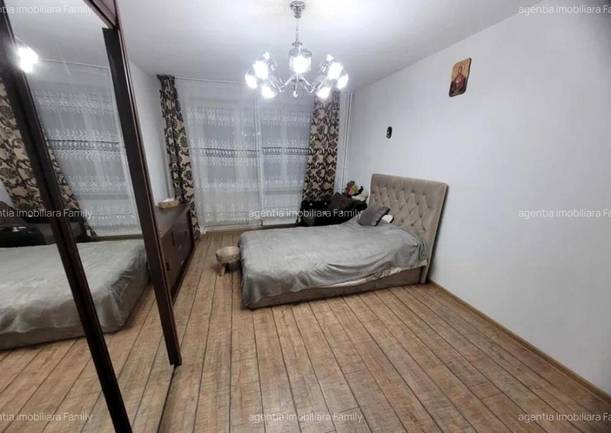 Apartament cu 3 camere decomandate - etaj 1 - Zona George Enescu - 2