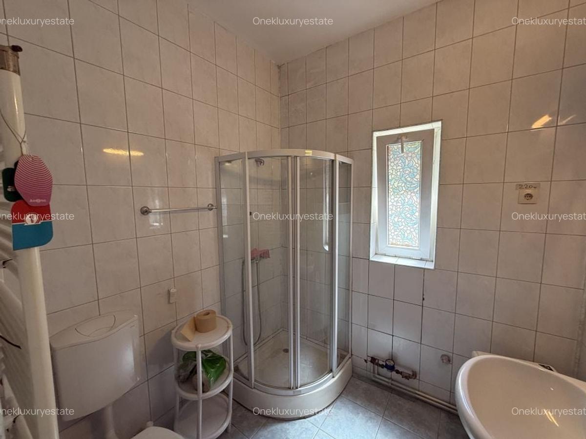 Apartament 3 camere decomandat in vila - 8