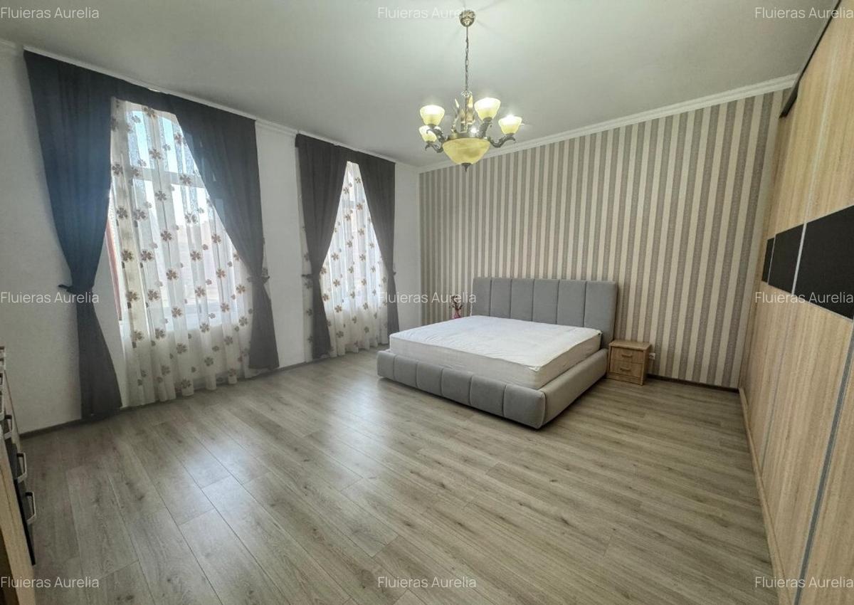 De inchiriat apartament cu 3 camere, ultracentral - 4
