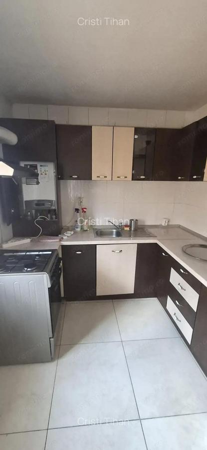 Apartament 3 camere Metrou Aparatorii Patriei - 6
