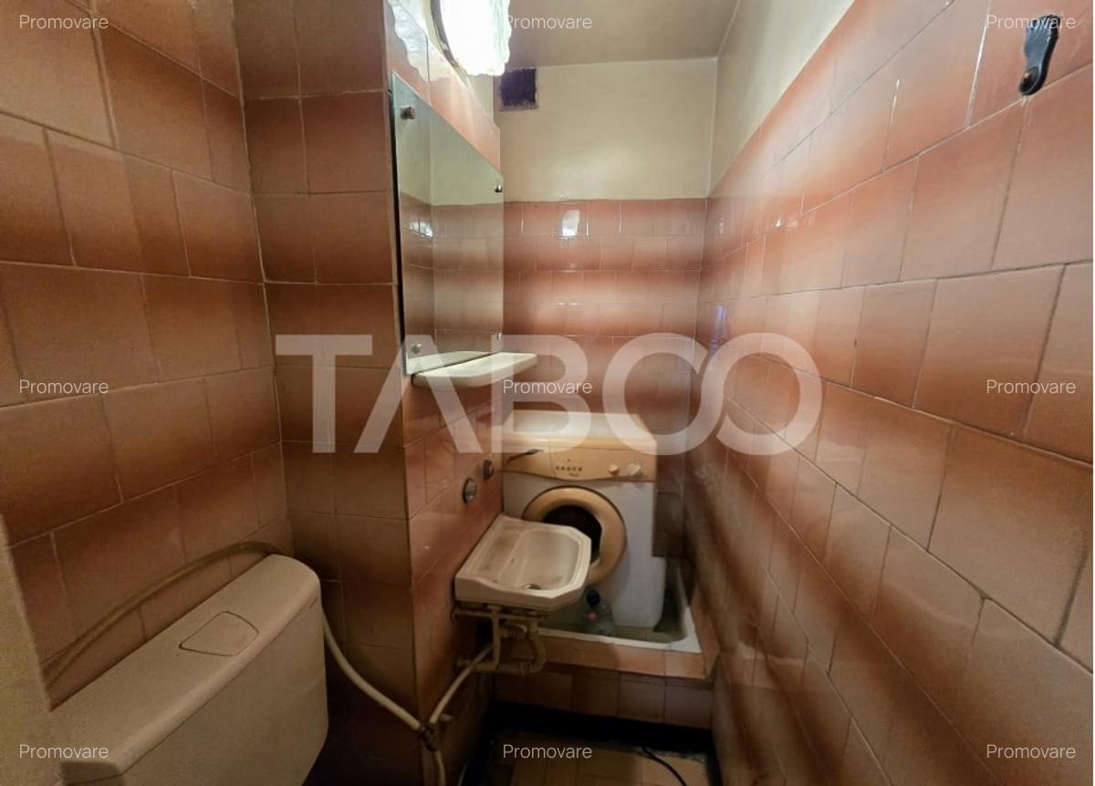 Apartament decomandat 4 camere 4 balcoane 2 bai etaj 1 Central Sibiu - 22 Apartament decomandat 4 camere 4 balcoane 2 bai etaj 1 Central Sibiu - 22