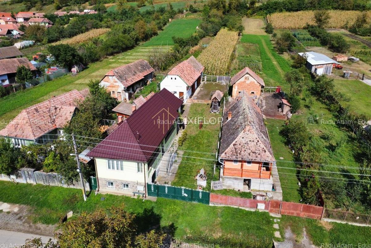 Casă cu 2 camere și teren generos | Roteni | 69.000 EUR - 9