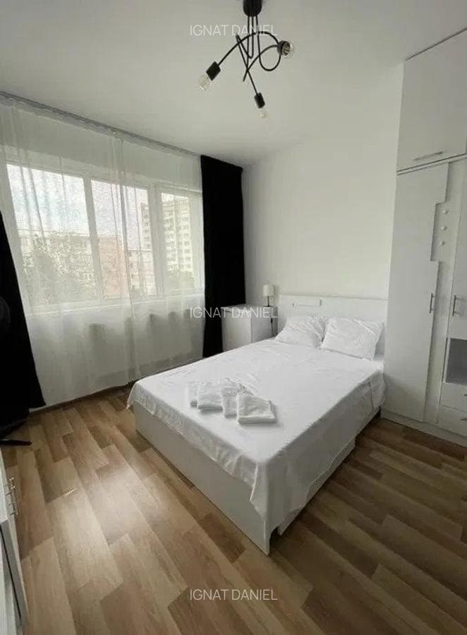 Garsoniera, etajul 2/4, zona Podu Ros - 2