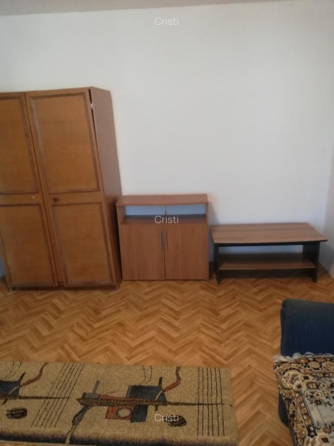 Apartament 2 camere semidecomandate,  zona Narcisa - 8