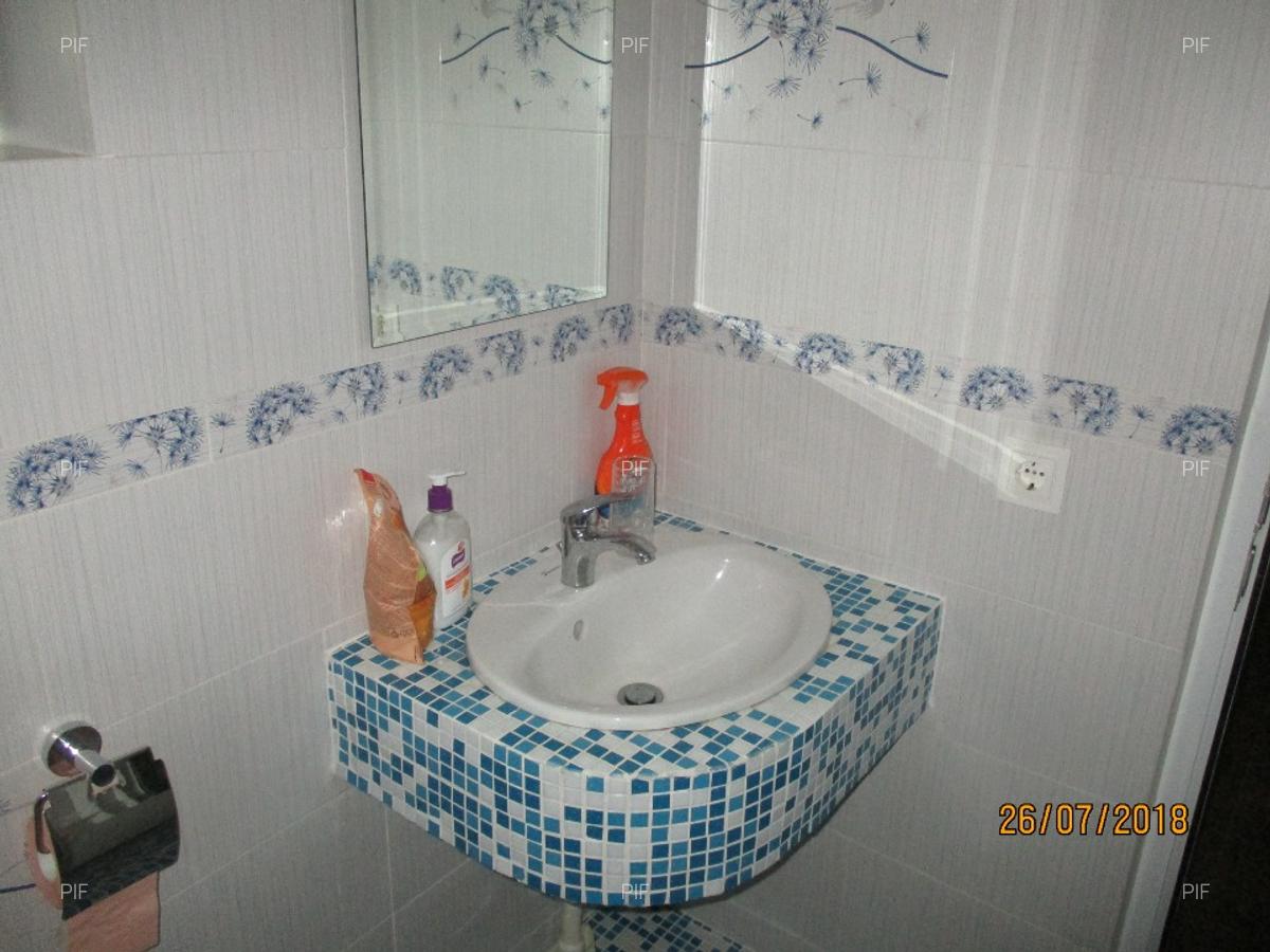 Vând casă+teren. - 2