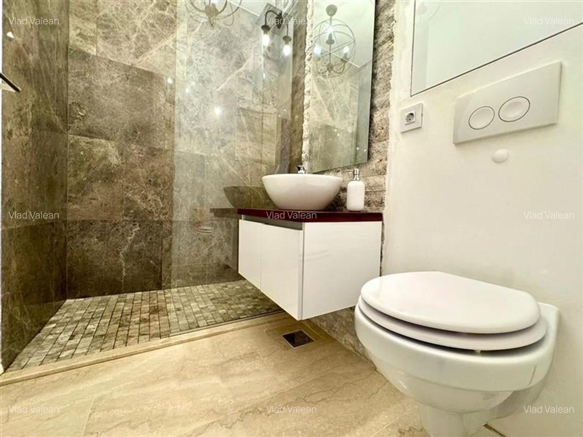 Apartament 3 camere,  Parcare Subterana, zona Grand Hotel Italia - 9