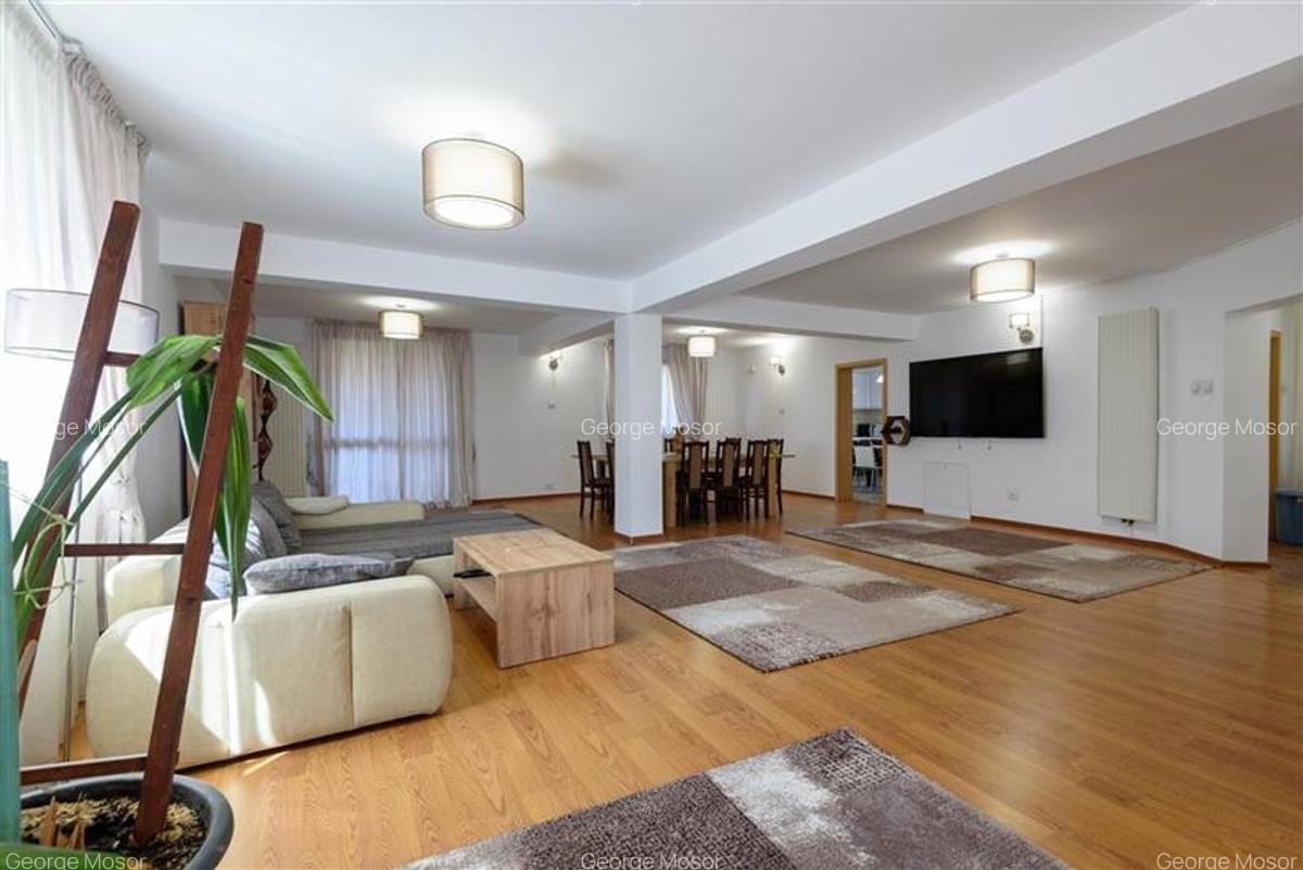 FILM! Vila impozanta,pretabila pe segmentul comercial/ servicii,Tractorul,Brasov - 18 FILM! Vila impozanta,pretabila pe segmentul comercial/ servicii,Tractorul,Brasov - 18