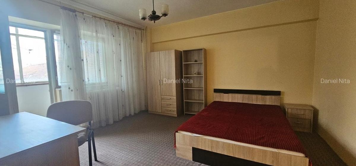 CENTRU CIVIC -apartament 1 camera decomandat - 4