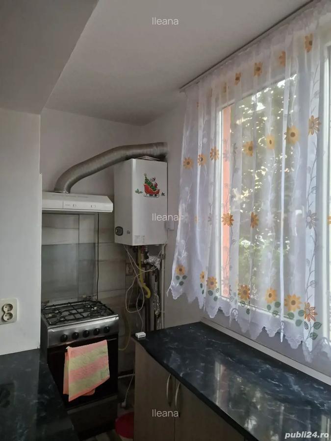 Proprietar inchiriez apartament cu 3 camere in zona Dambovi?a, - 3