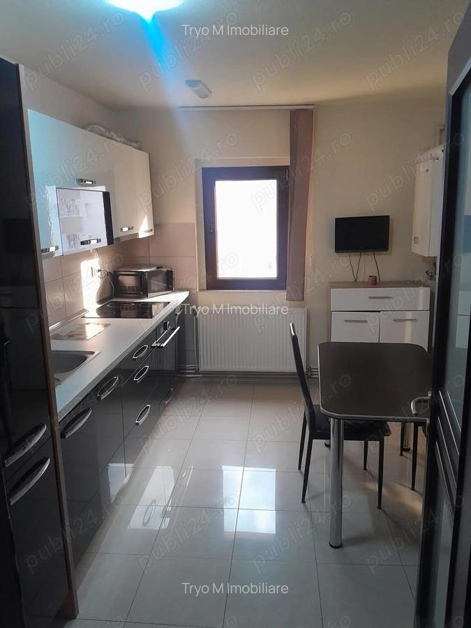 Apartament 3 camere decomandat zona buna - 2