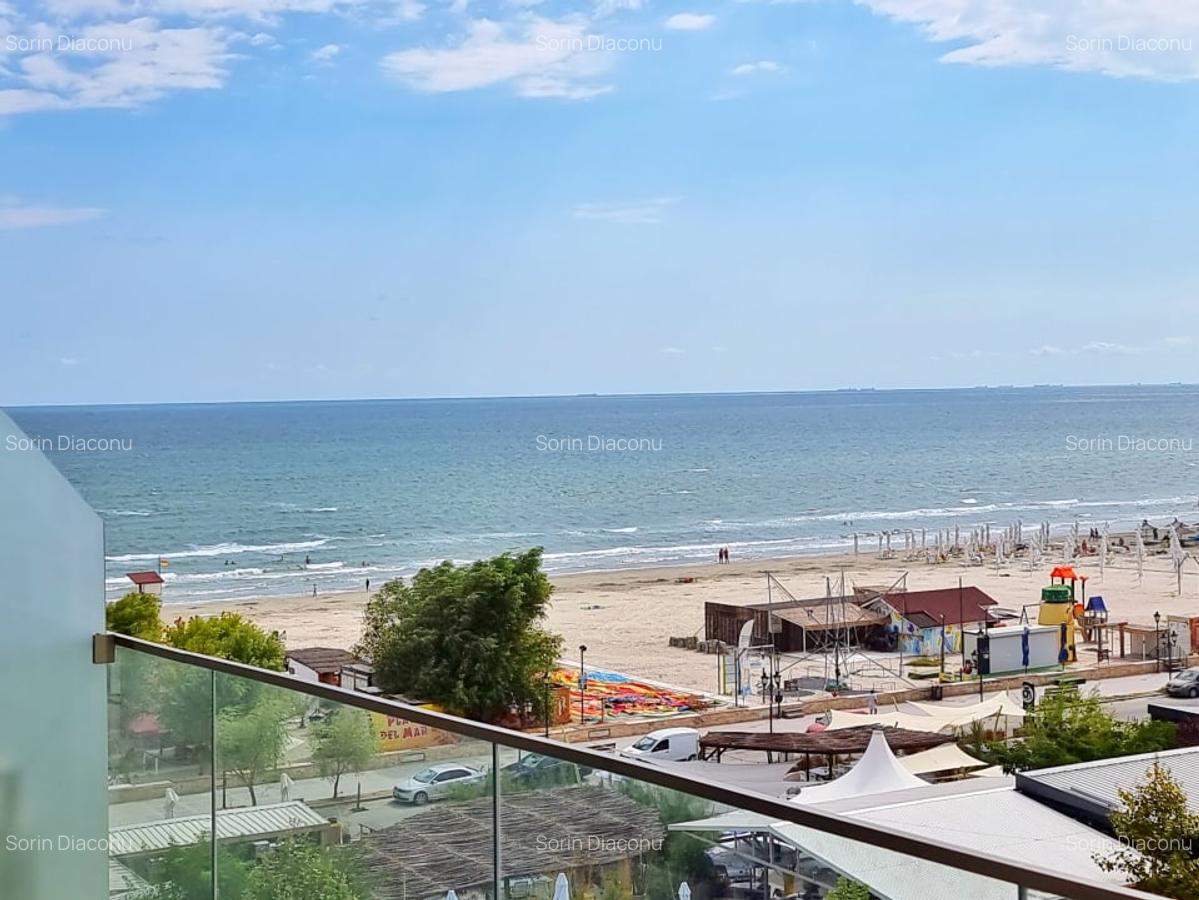 Vedere laterala, pozitie frontala - apartament la 2 pasi de mare. - 1