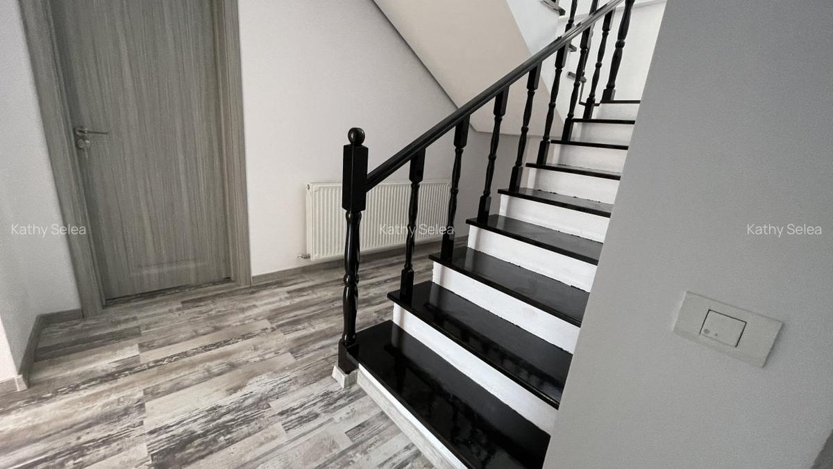 Vila Individuala complet mobilata Laguna Albastra cu garaj - 12