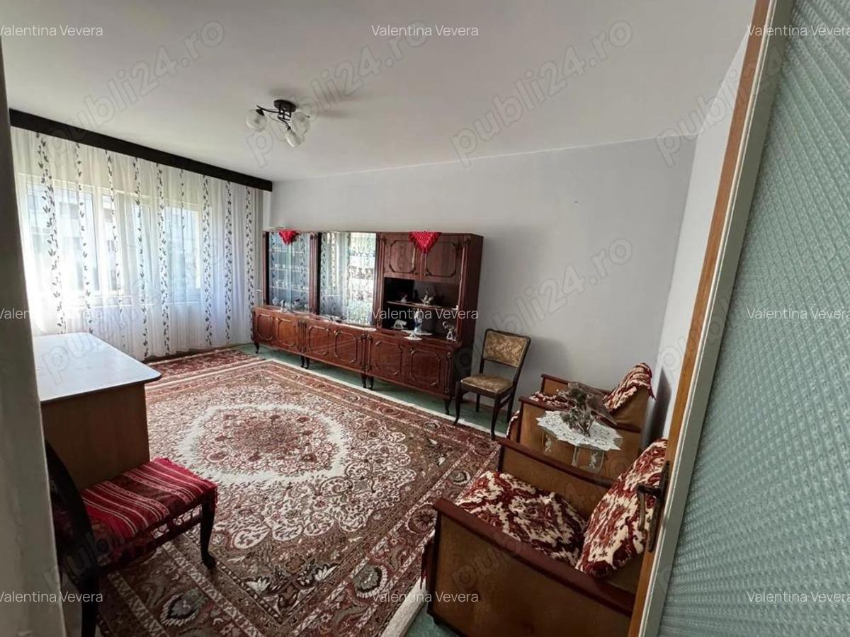 Apartament spatios, trei camere decomandate, etaj 2, Siderurgistilor Vest - 1
