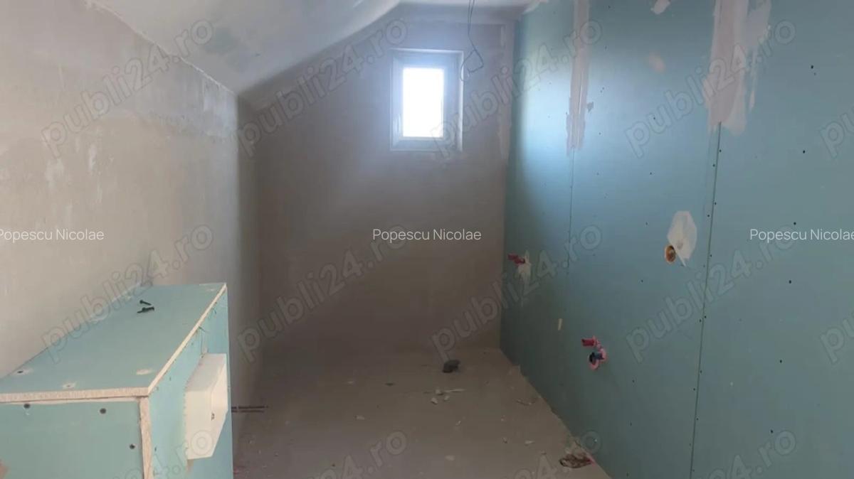 Casa tip duplex - 2 locuinte cuplate - 10 camere - semifinisat - 8